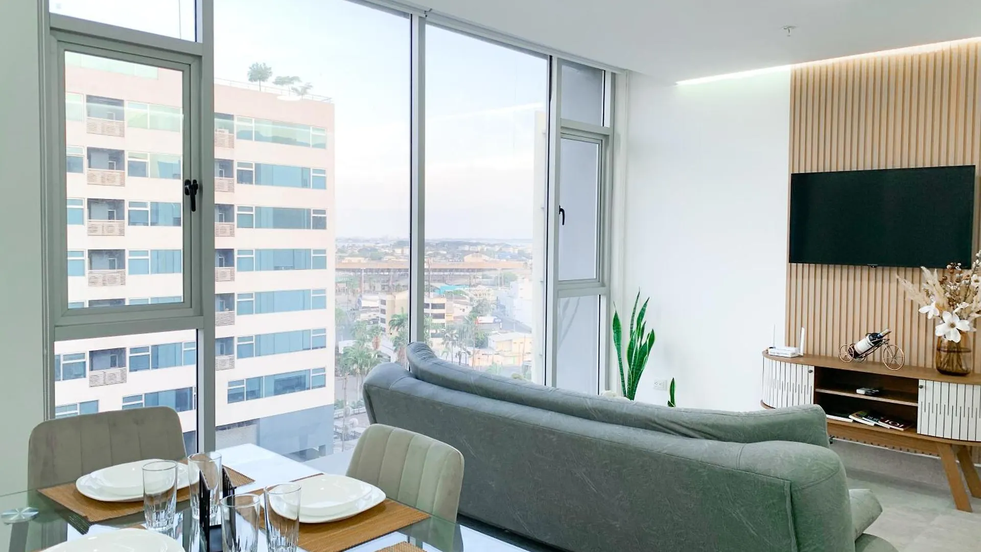 Depa Piso Alto Frente Al Mall Del Sol Guayaquil Apartmán